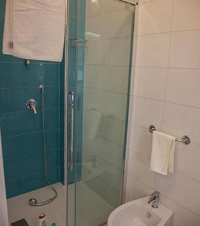B&B Civico N.21 Каляри Екстериор снимка